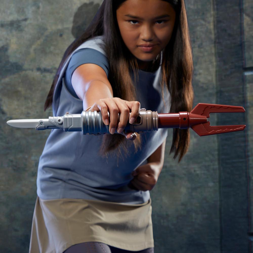 Star Wars Lightsaber Forge Ultimate Mandalorian Masterworks Set Star Wars Toys for Kids Ages 4 - Image 4