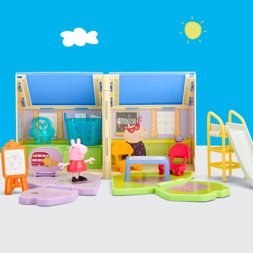 Peppa Pig Peppas Pop-Open Playgroup Playset